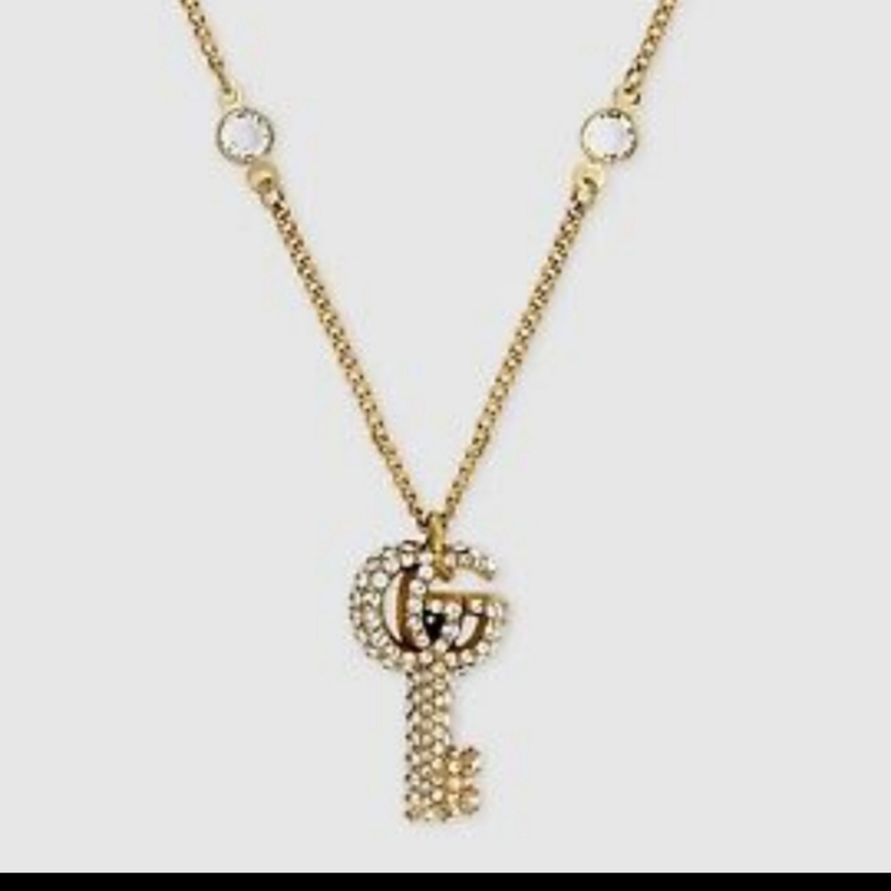 STUNNING LUXURY 😍 GUCCI KEY NECKLACE 🔑 IN 14K GOLD PLATED - Picture 3 of 6
